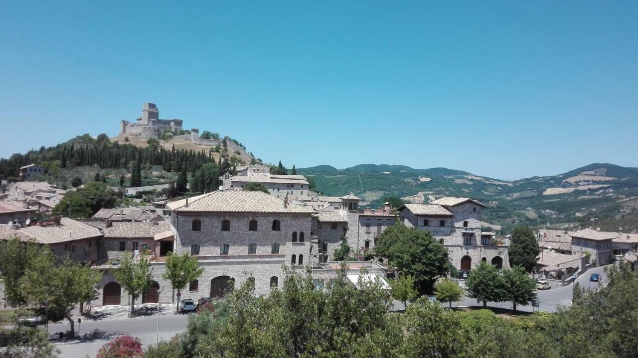 Casa Del Frate Apartment Assisi Bagian luar foto