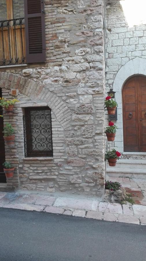 Casa Del Frate Apartment Assisi Bagian luar foto