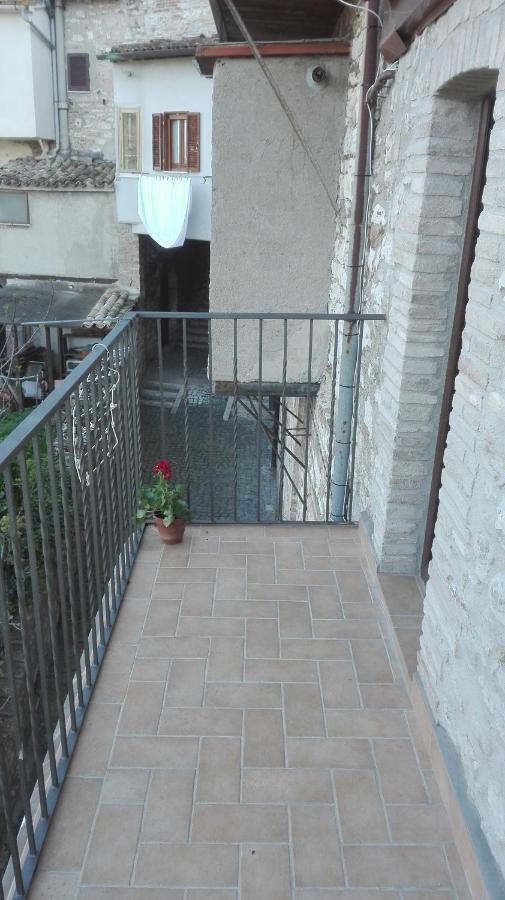 Casa Del Frate Apartment Assisi Bagian luar foto