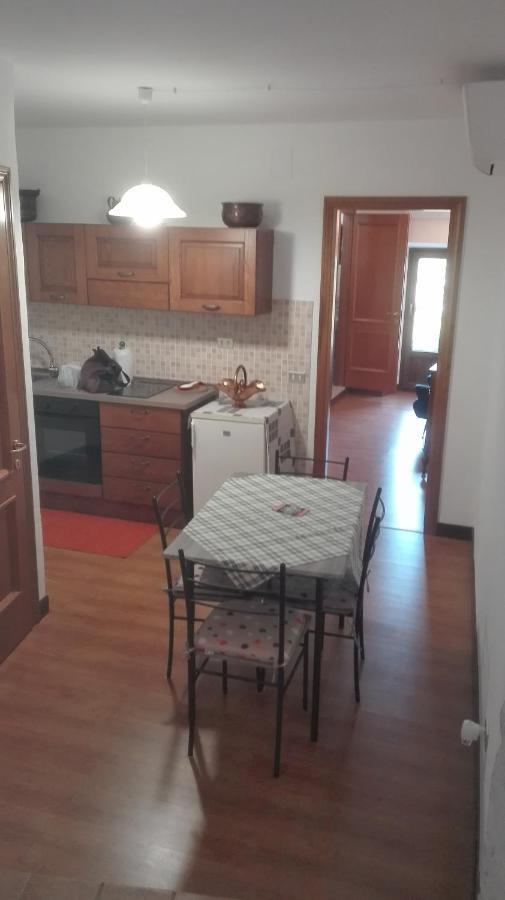 Casa Del Frate Apartment Assisi Bagian luar foto