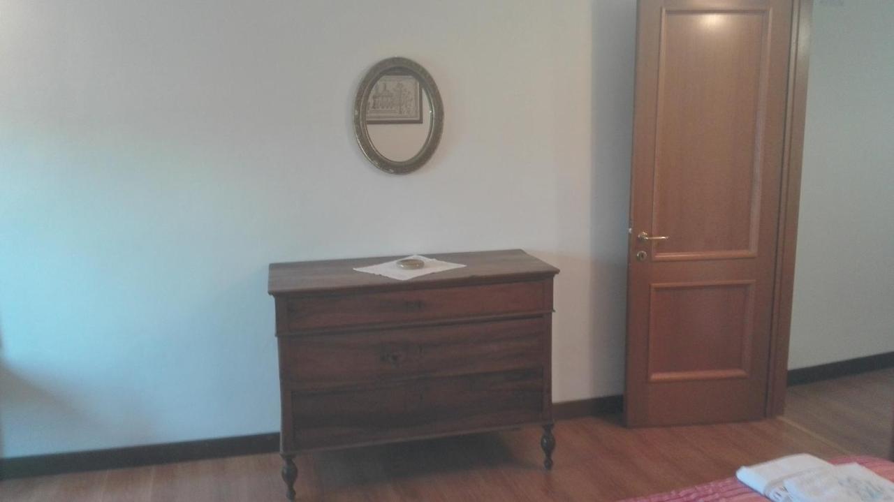 Casa Del Frate Apartment Assisi Bagian luar foto