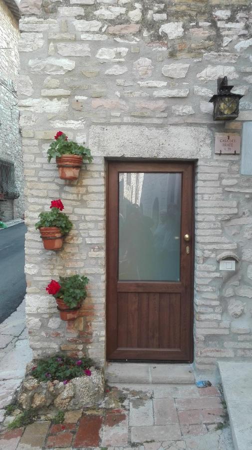 Casa Del Frate Apartment Assisi Bagian luar foto