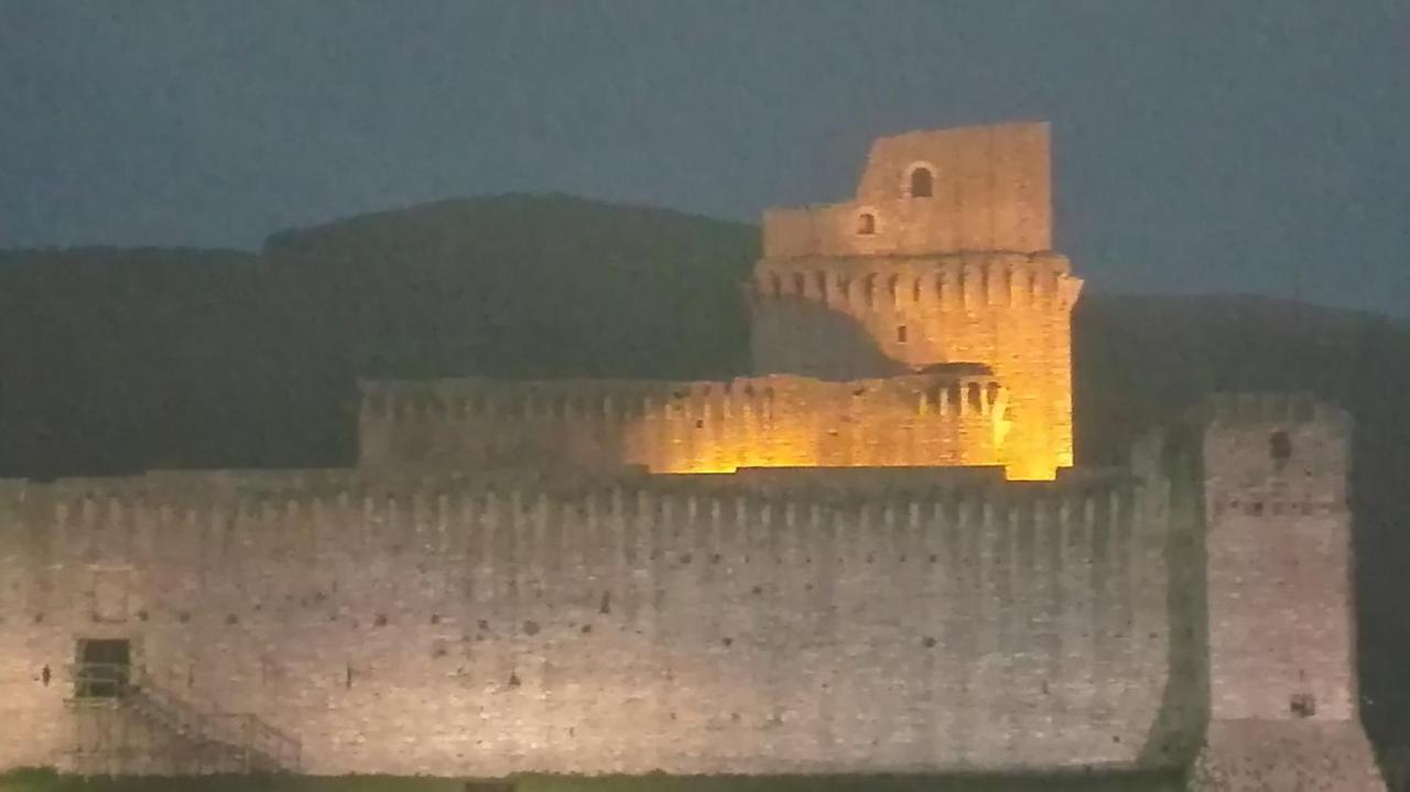 Casa Del Frate Apartment Assisi Bagian luar foto